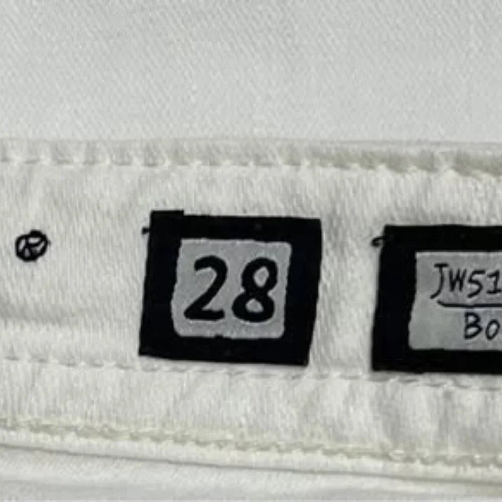 Miss Me Women’s Denim White Jeans Size 28 Boot Cut inseam 29.5 - Picture 3 of 3